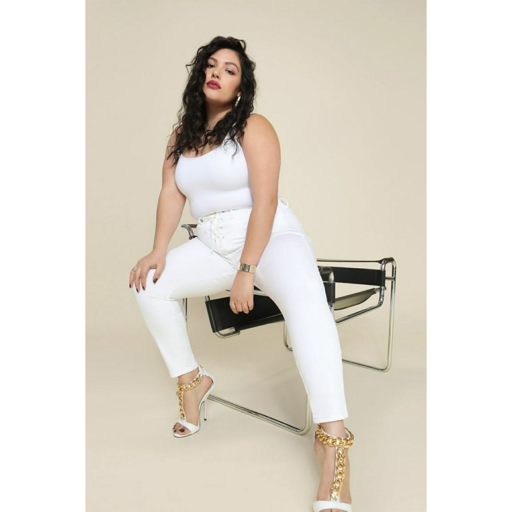 new Good American Plus Size Laced Crop White Jeans